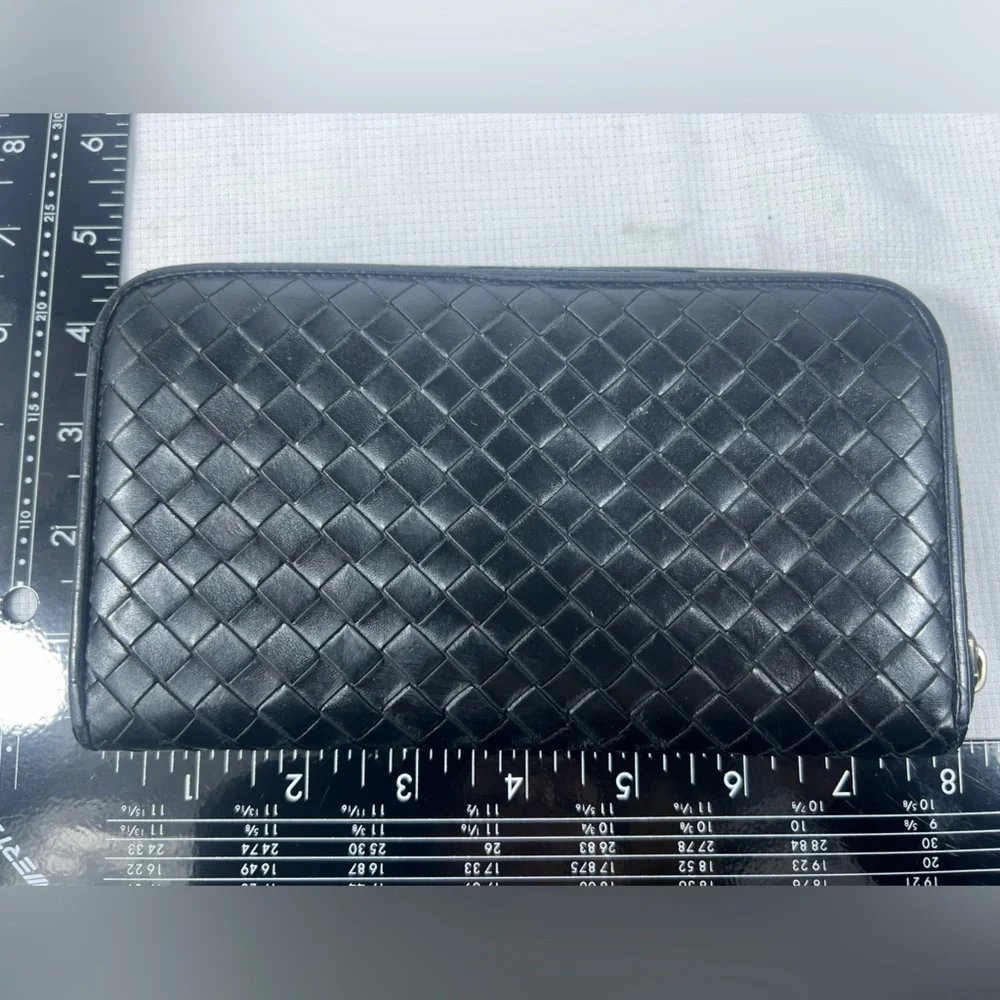 1059: Bottega Veneta Intrecciato Zip Around Continental Wallet Black